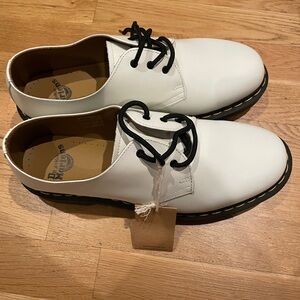 Dr Martens - Smooth White Leather US M11/ USL12 NWT